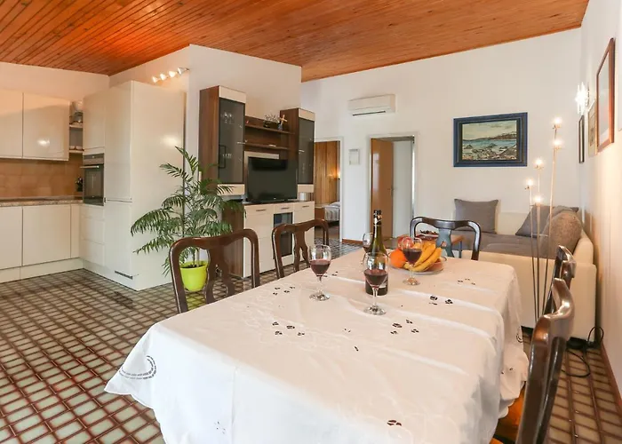 Apartmán Mavarcica A4 *