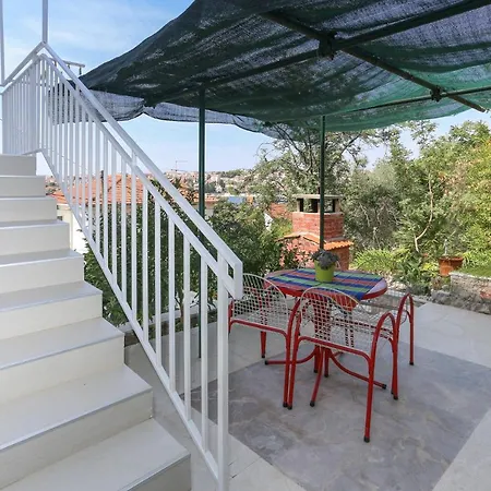 Apartment Mavarcica A4