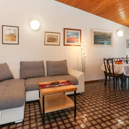 Mavarcica A4 Apartman *